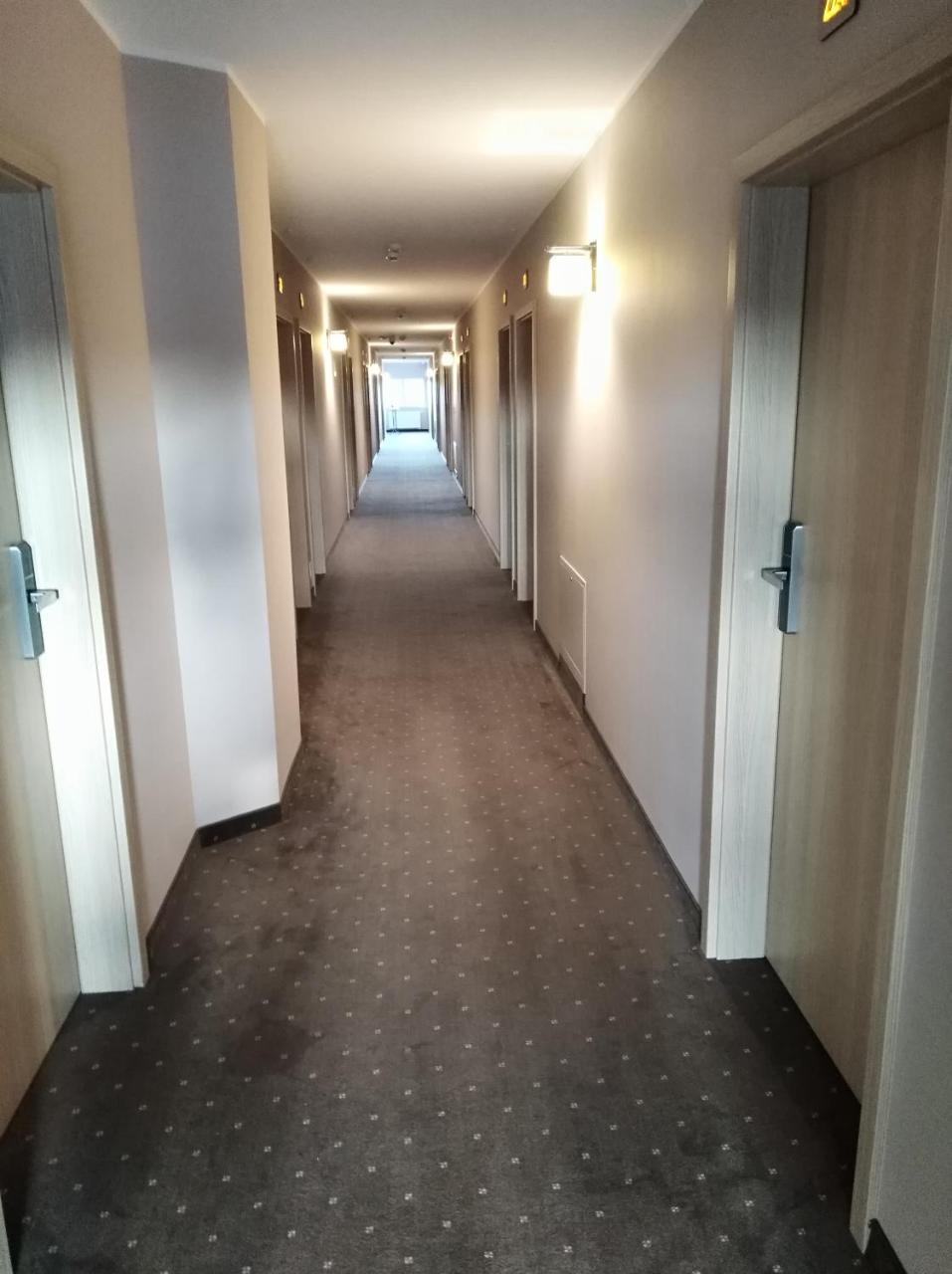 Hotel Nekla Eksteriør billede