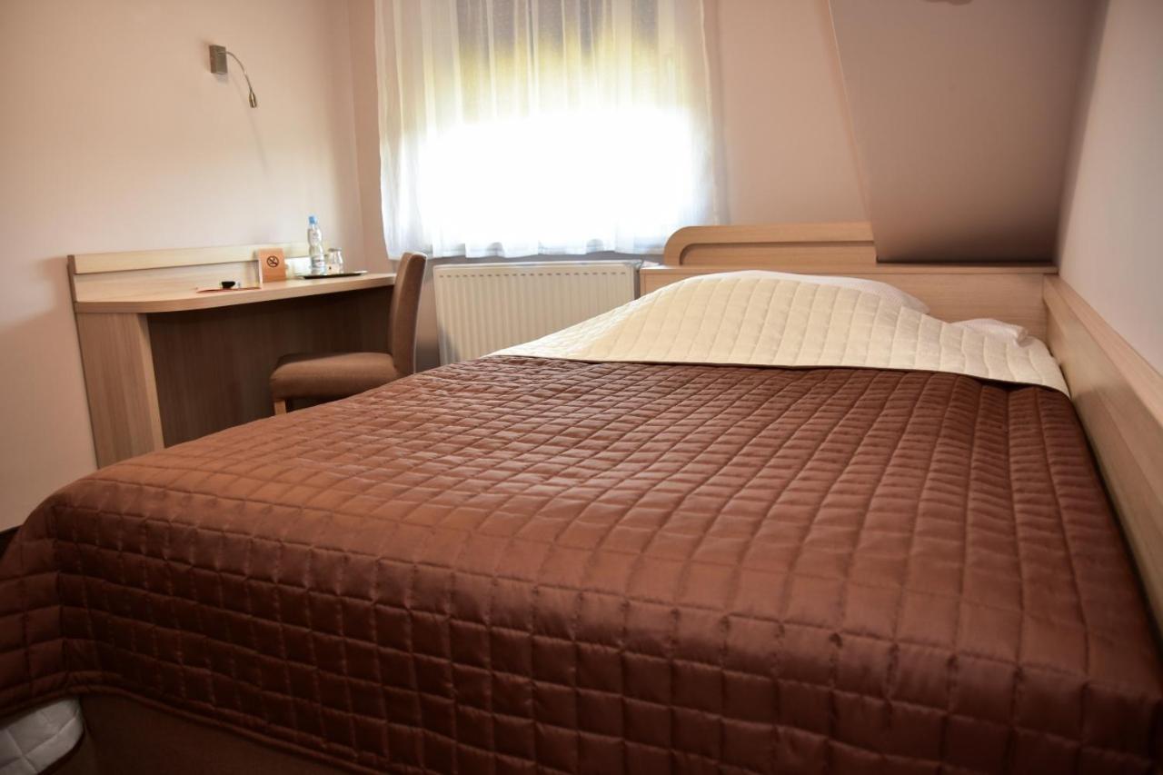 Hotel Nekla Eksteriør billede